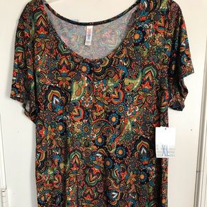 NWT Lularoe Classic T.